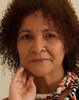 Joelma Neves as Mãe