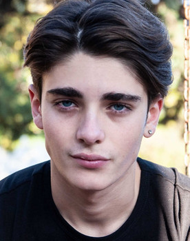 Andrea Arru as Riccardo