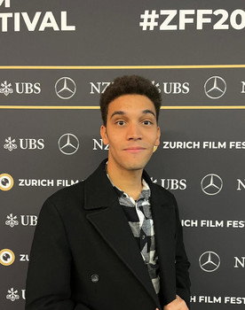 Jonathan Lämmle as 