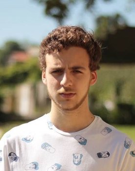 André Nogueira as André