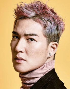 Hinson Chou Tsz Yeung as Xue Feng