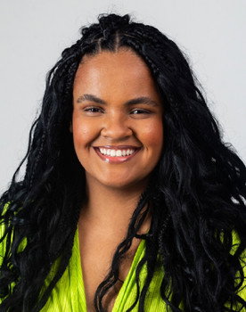 Carol Haber as Débora