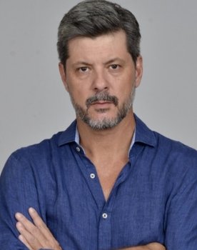 Daniel Bisogni as Governador Torônio