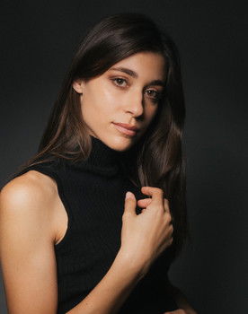 Paola Francesca Frasca as Yvonne Capuano