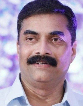 Dhananjay Mandrekar as 