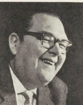 Kåre Siem as Albert, musikklærer