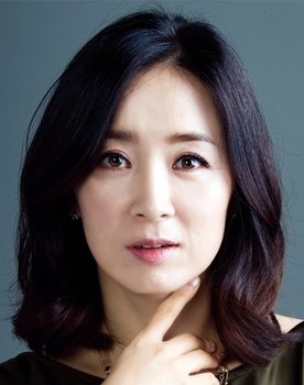 Yoon Yoo-sun as Mother Goose (voice) (uncredited)