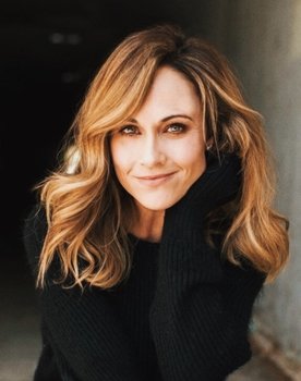 Nikki DeLoach Photo