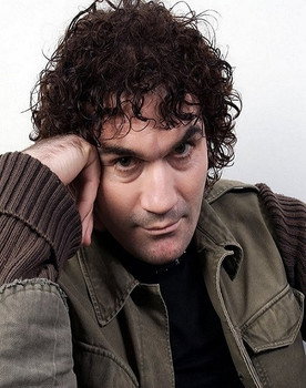 Valentin Gibaltovsky as Банго