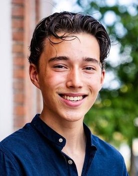 Indy van der Spoel as Lucas