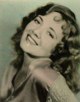 Lois Wilson as Molly Wingate