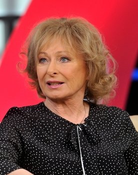 Ildikó Bánsági as Elli