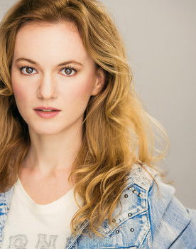 Marina Shtelen as Sara