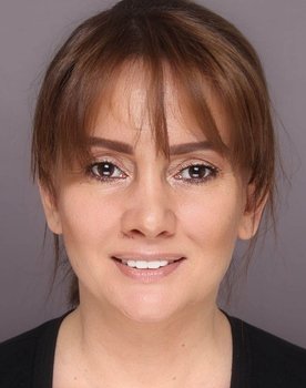 Sibel Ceylan as Escort