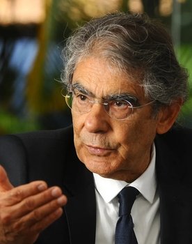 Carlos Ayres Britto as Self