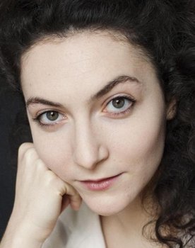 Fanny Bloc as (voice)