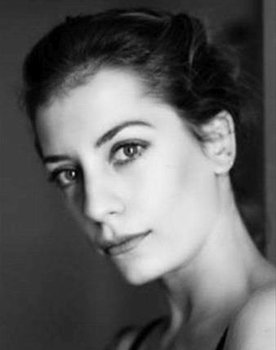 Rea Samaropoulou as Athena