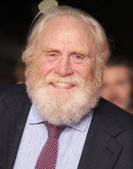 James Cosmo Photo