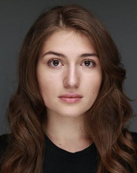 Mariya Melnikova as Verochka