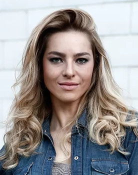 Michelle Birkheuer as Bruna Braga