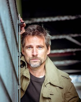 René Steinke as Tony