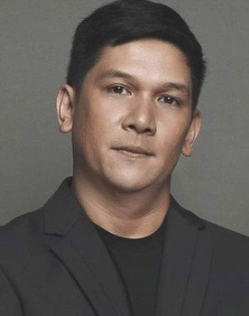 Mark Escueta