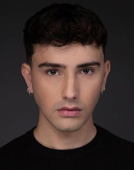 Adrián Méndez as Sergio