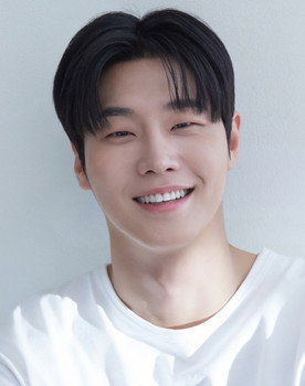 Kim Taek as Hong Sun-gyu