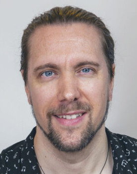 Elias Ringquist as Lillis