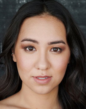 Ioanna Kimbook as Hana