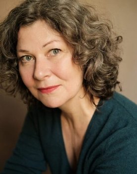 Lisa Schuster as 