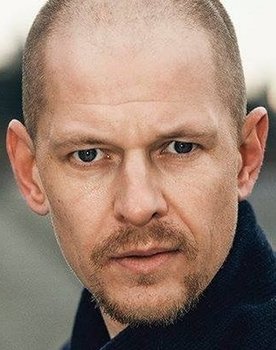Kasper Ørum as Jacob