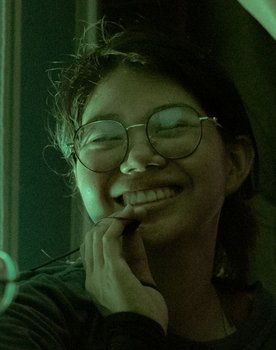 Pichaphan Phantang as Girl Who Hold A Photo / Cinematographer