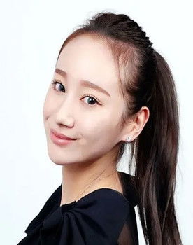 Qingyang Meng as Qing Lu