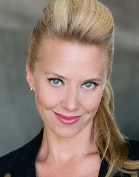 Sirena Irwin as Mrs. Palmer (voice)