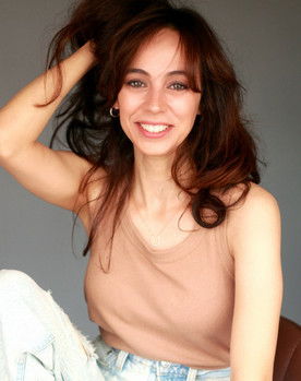 Bareket Mofkadi as Miri