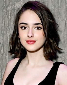 Julia Butters as Piper