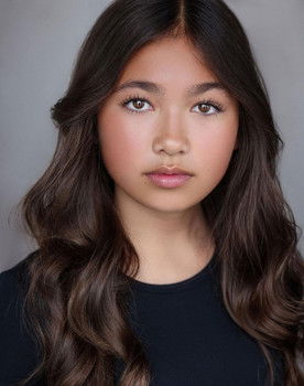 Ava Louise Murchison as Young Jamie (voice)