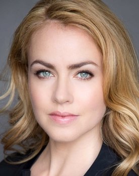 Amanda Schull Photo