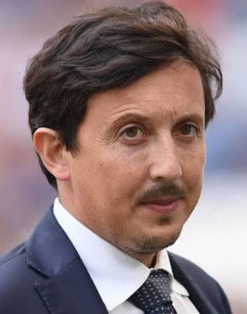 Pablo Longoria as Self