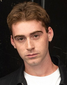 Luca Vannuccini as Giovanni 19 anni