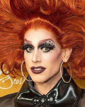 Dusty Ray Bottoms