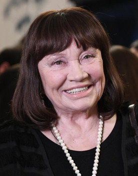Larisa Luzhina as 