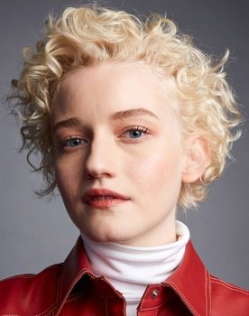 Julia Garner