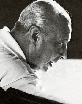 Mario Conocchia as Luciana's husband (segment "Luciana")