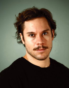 Jeff Steele as Lawrence Reed