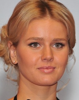 Ekaterina Kuznetsova as Natalka