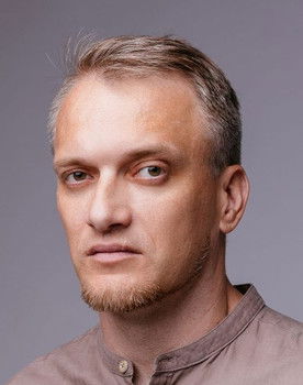 Evgeniy Sovastenkov as человек Астахова
