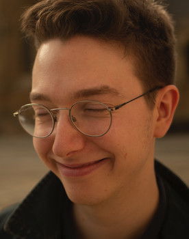 Amos Levin as Plastic Bag Man