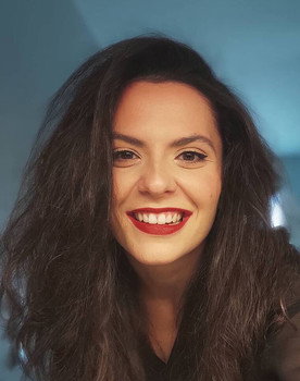 Anthi Savaki as Βασιλική